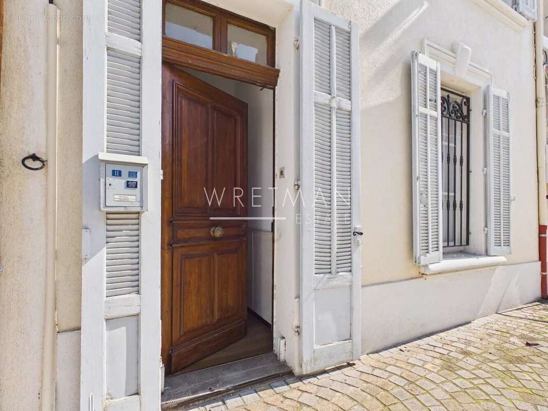 Maison à PLAN-DE-LA-TOUR
