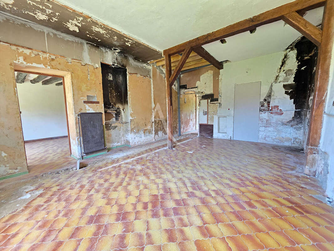 Maison à GERMIGNY-L'EVEQUE