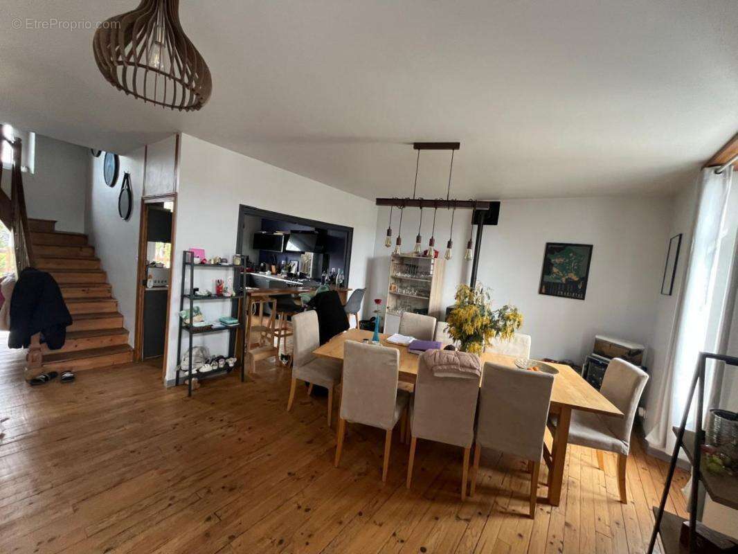 Maison à BIARS-SUR-CERE