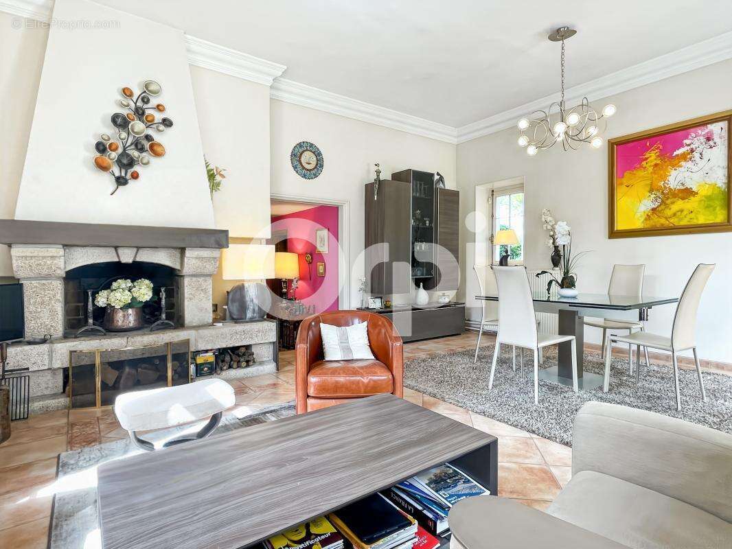 Maison à EZY-SUR-EURE