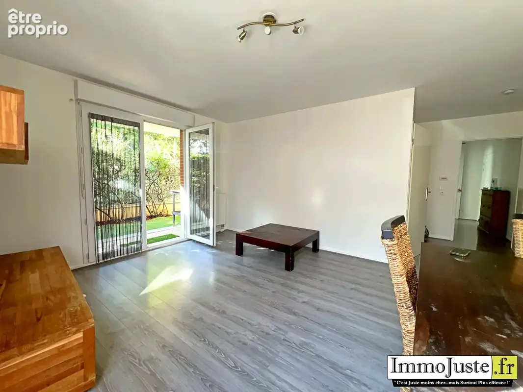 Appartement 4 pièces 85 m² à vendre à Guyancourt (78280) - photo 2