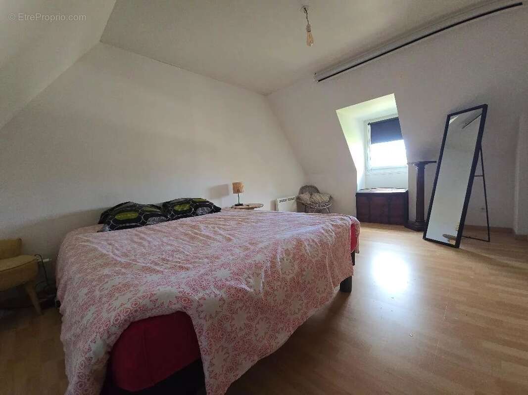 Maison à SACQUENVILLE