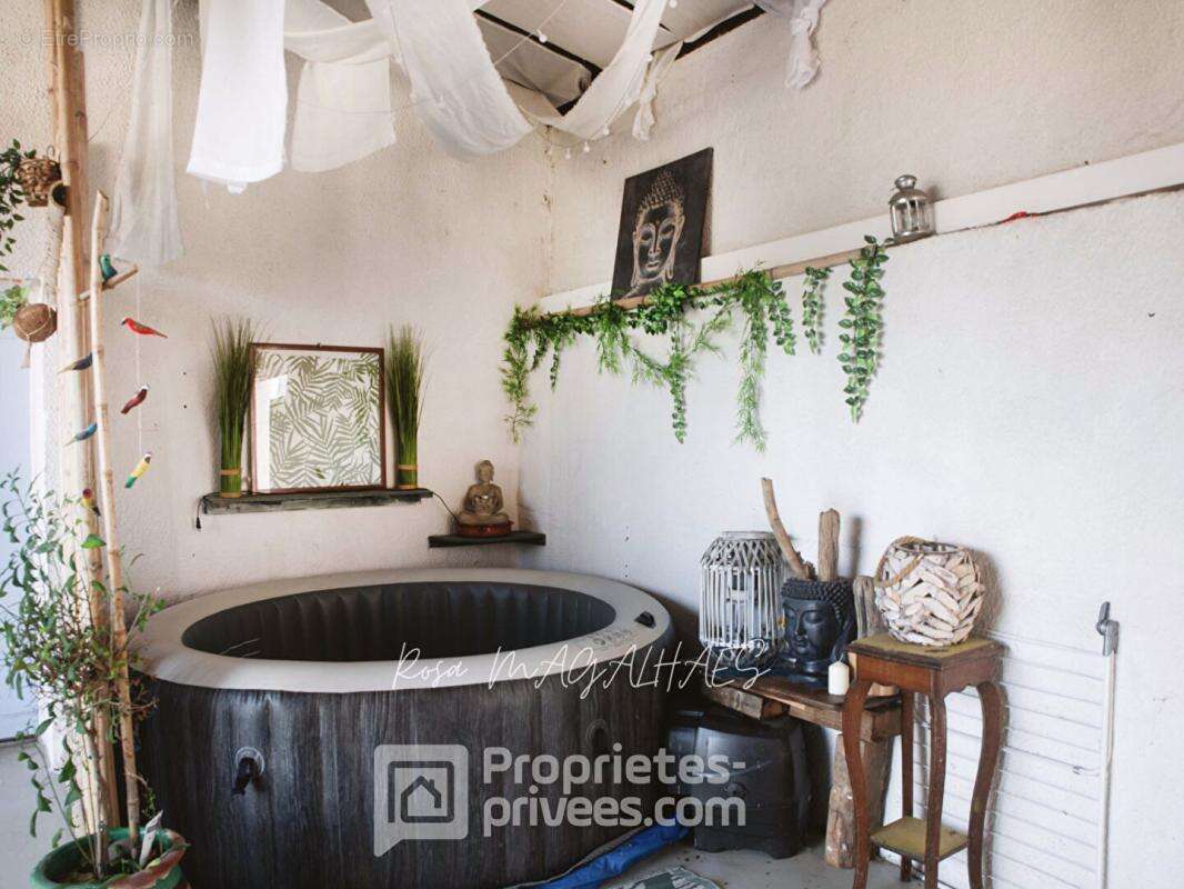 Une propriété aux multiples possibilités, alliant confort, charme et potentiel - photo 12
