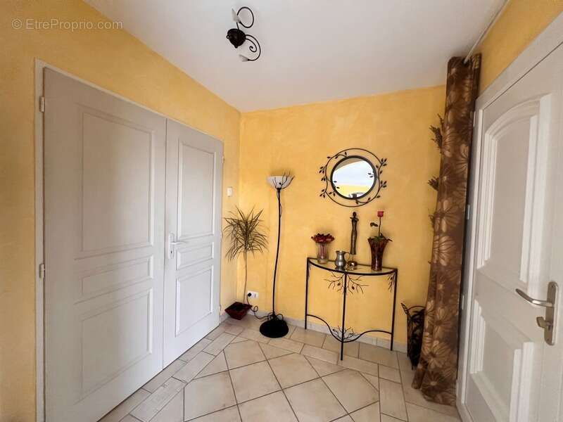 Maison à LE PALAIS-SUR-VIENNE