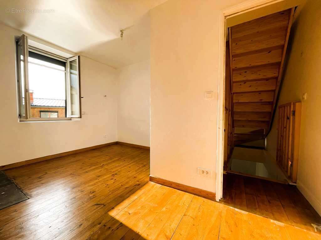 Maison + terrasse et KGB - photo 8