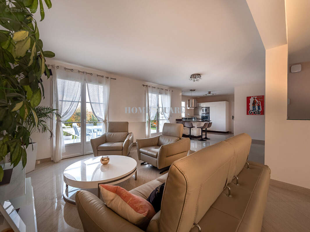 Maison à ORRY-LA-VILLE