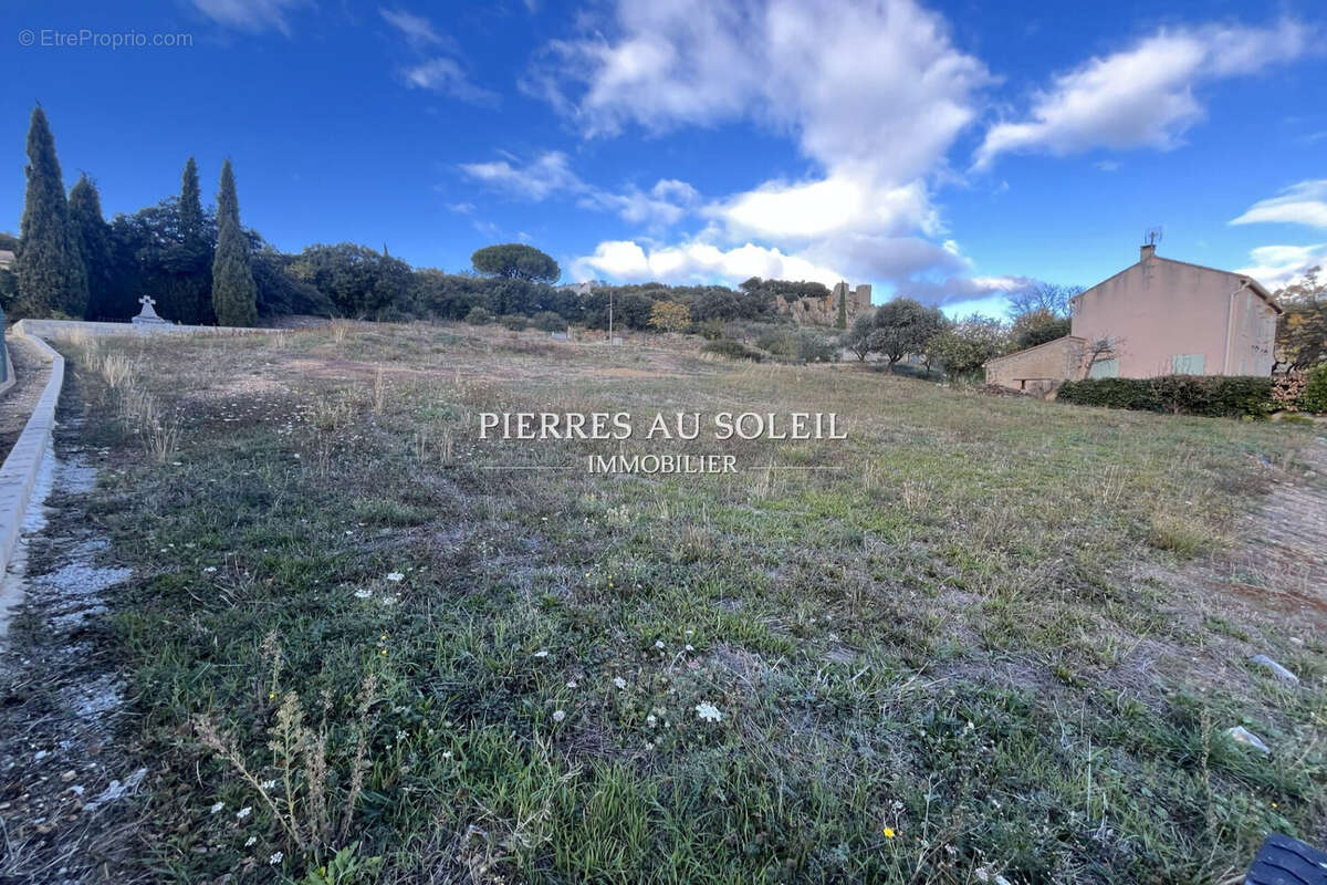 Terrain à ROQUESSELS