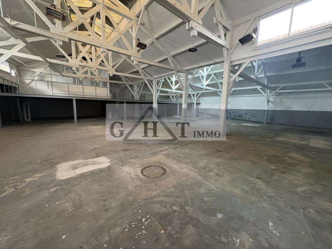 Commerce à CORBEIL-ESSONNES