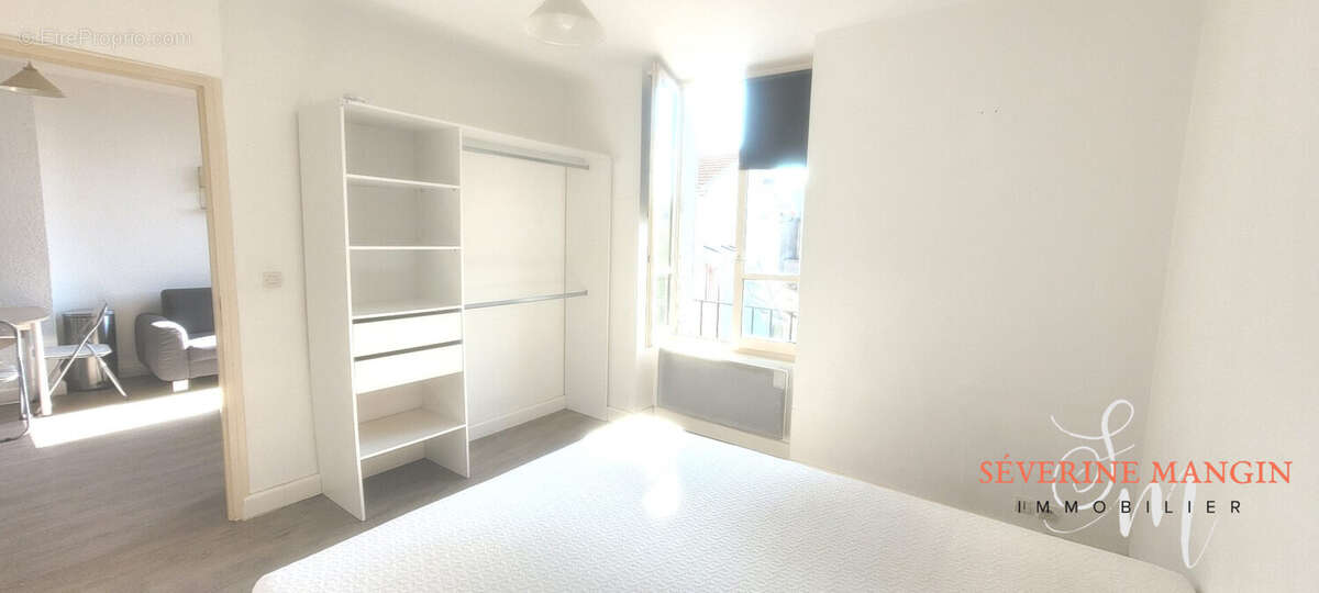 chambre - Appartement à ROMANS-SUR-ISERE