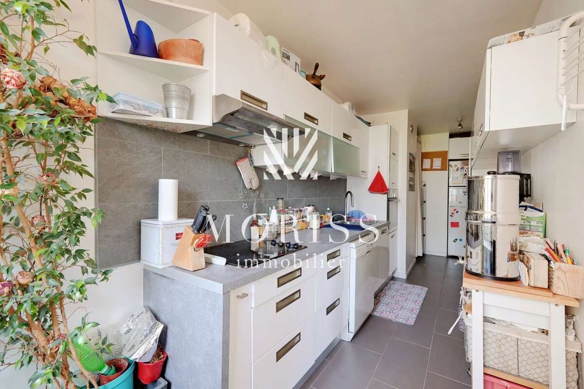 Appartement à PARIS-14E