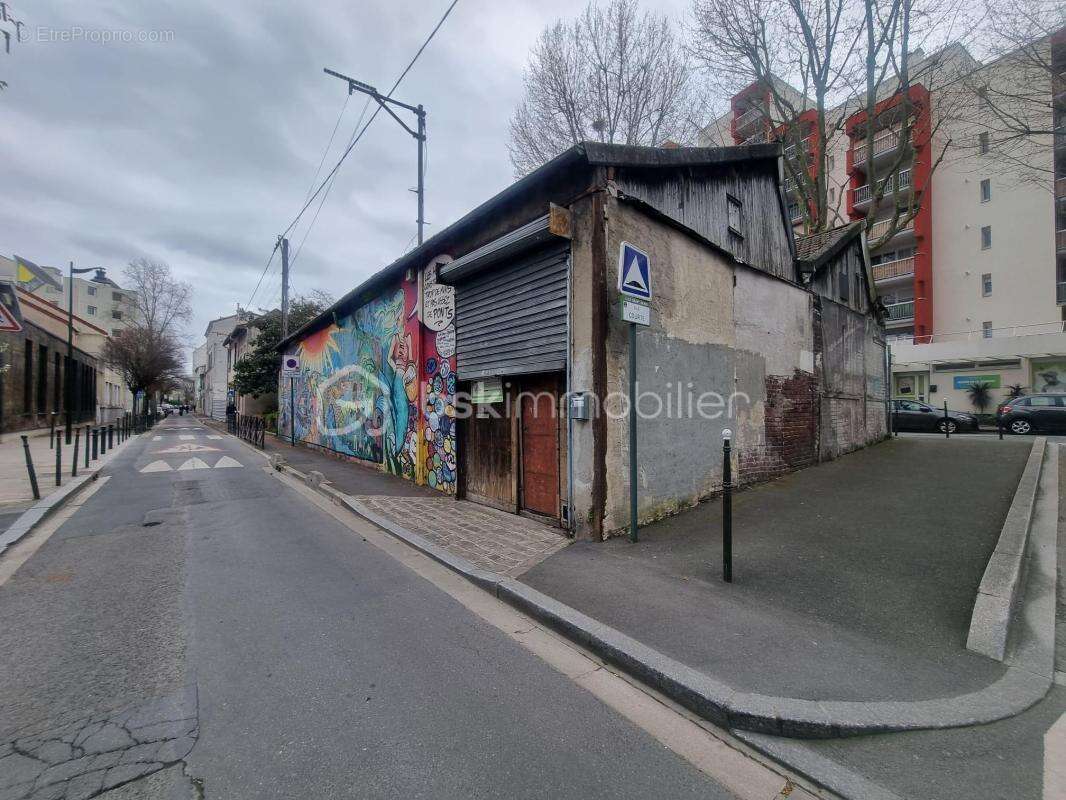 Appartement à L'ILE-SAINT-DENIS