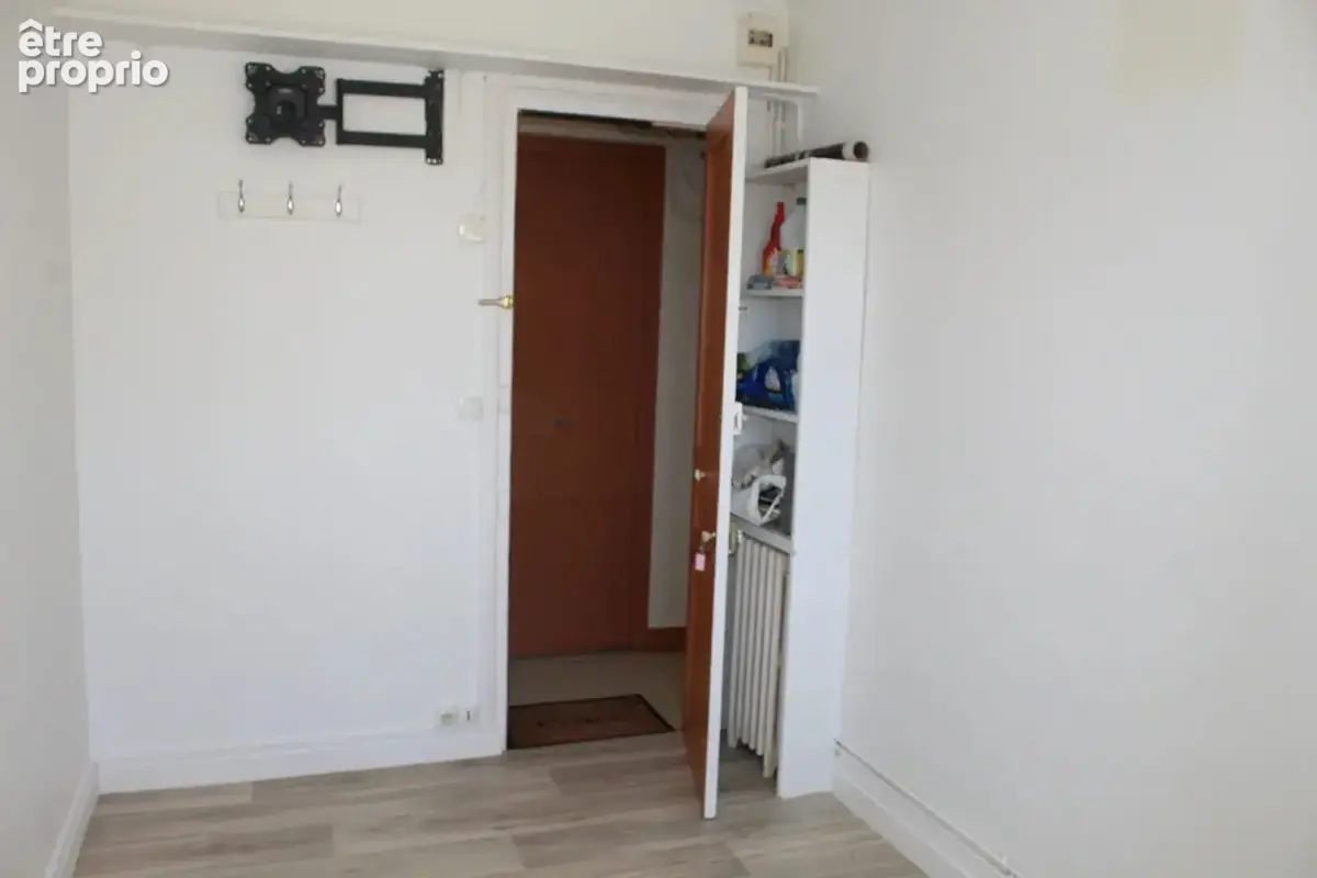 Chambre de service 8.40 m2 - cubage 21.58m3 avec ascenseur - photo 4