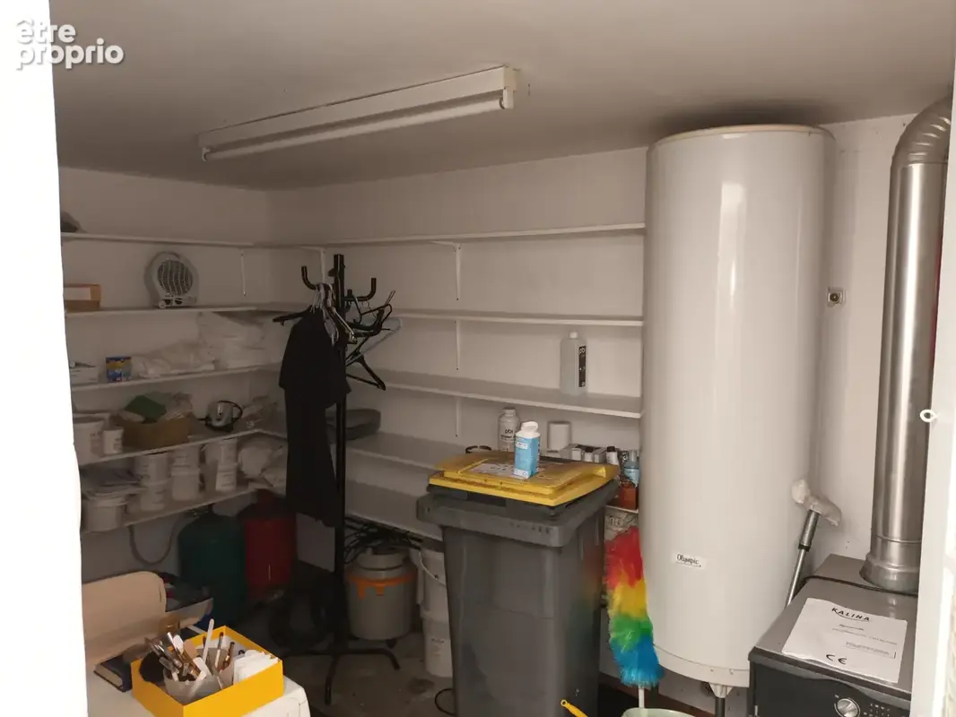 Local commercial + habitation - photo 9
