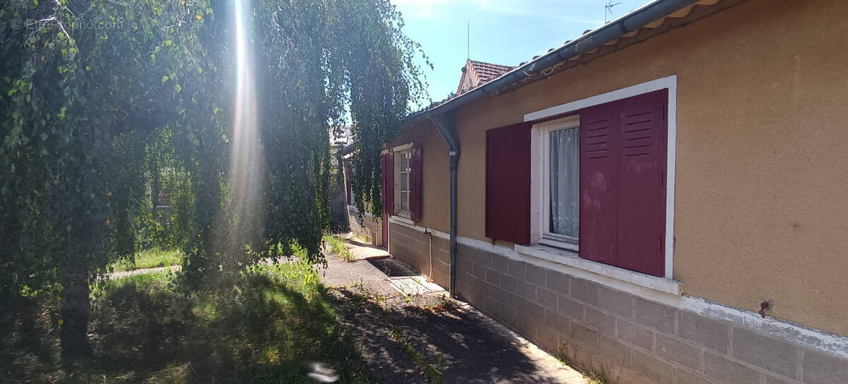 Maison à LA CHATRE