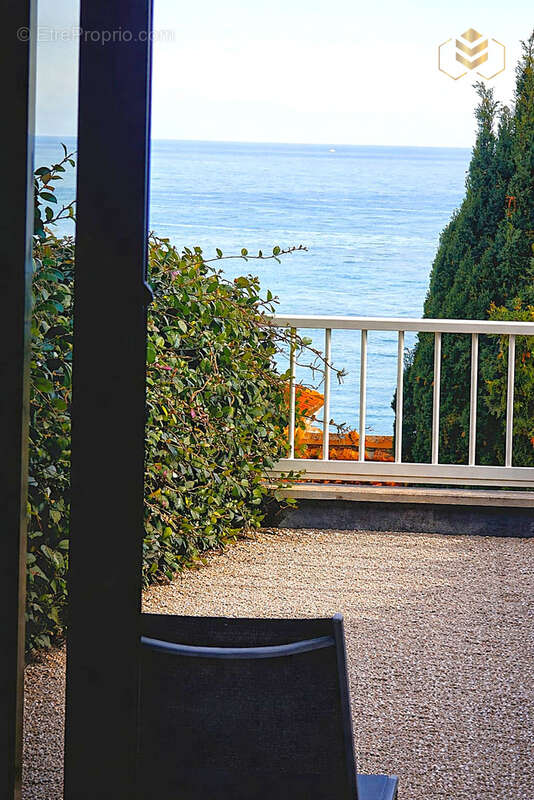 Appartement à ROQUEBRUNE-CAP-MARTIN