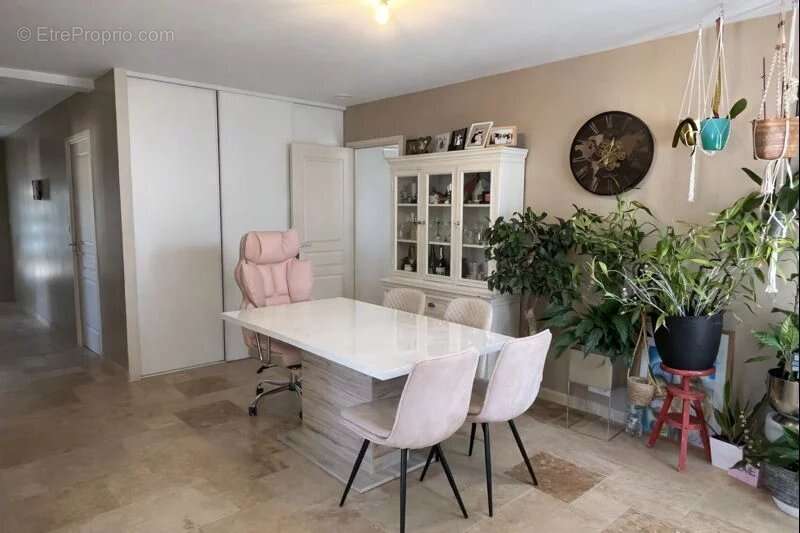 Maison à ESCRAGNOLLES