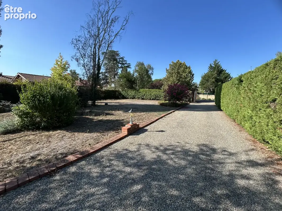 PAVIE, maison avec piscine et dépendances de 147 m2 habitables - photo 8