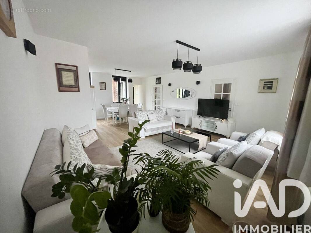 Photo 1 - Maison à MONS-EN-BAROEUL