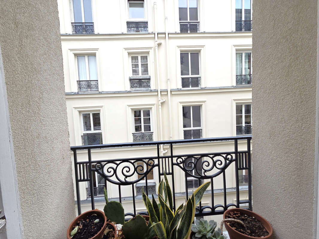 Appartement à PARIS-20E