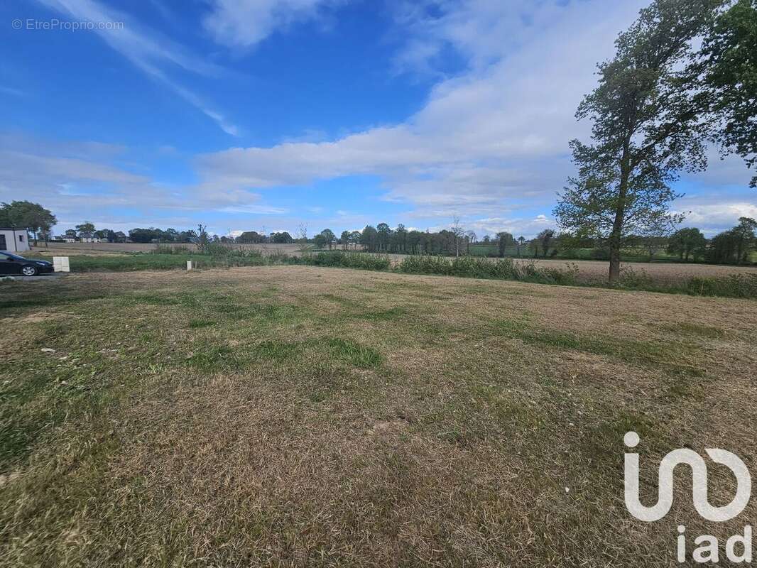 Photo 2 - Terrain à SAINT-ONEN-LA-CHAPELLE