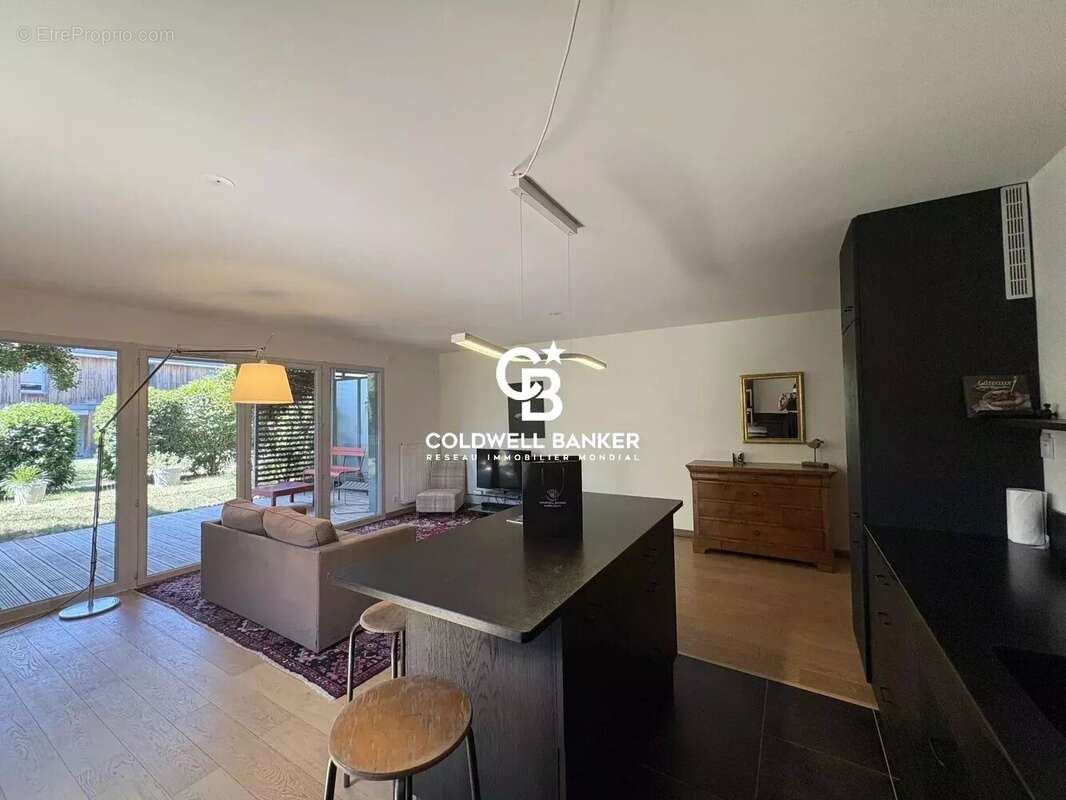 Appartement à CHENS-SUR-LEMAN
