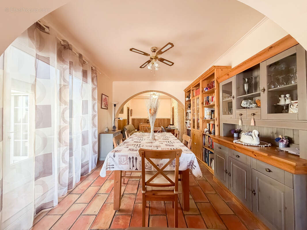 Maison à SAUSSET-LES-PINS