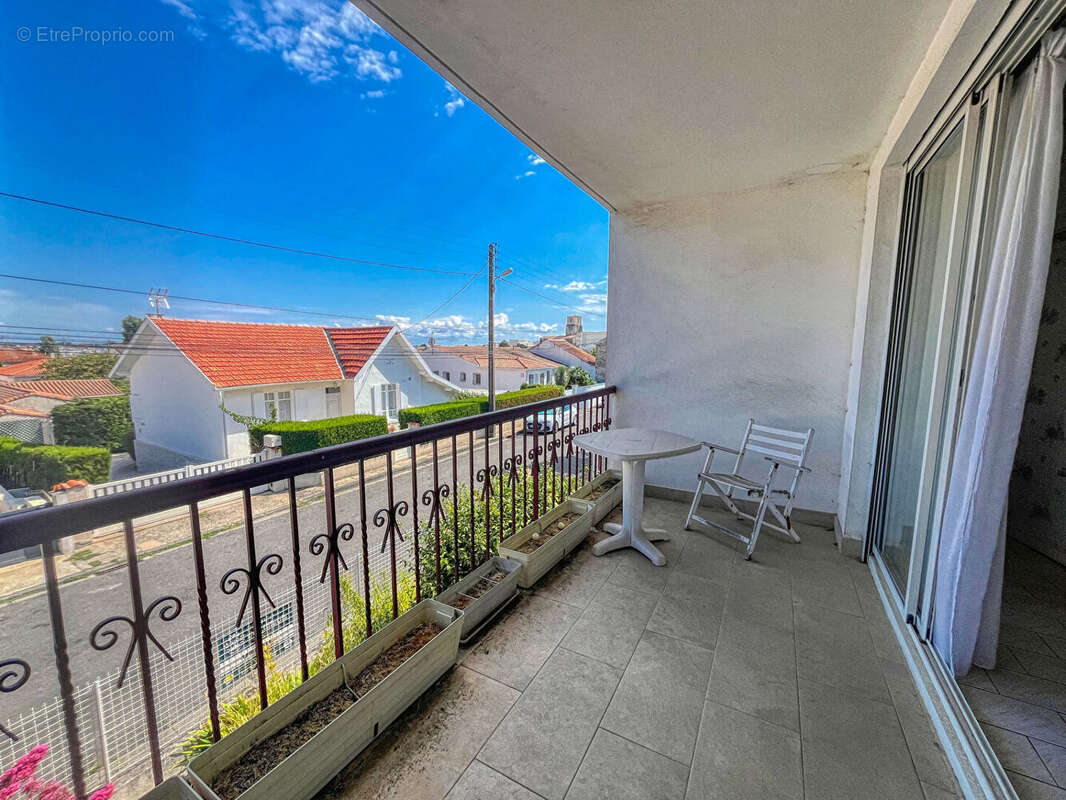 ROYAN - À seulement 800 m du marché, spacieuse maison familiale de 171 m² - photo 6