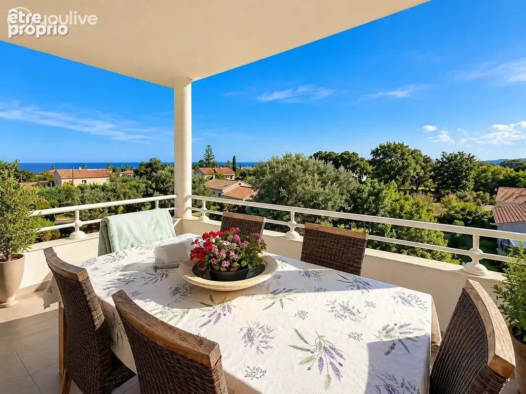 Dernier étage – t3 85 m² – terrasse – vue mer & montagne - photo 6