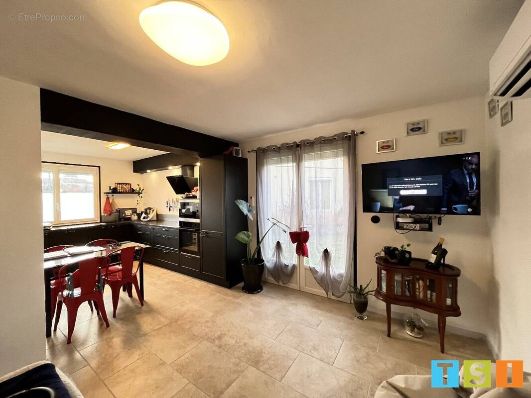 Maison à MONTREJEAU