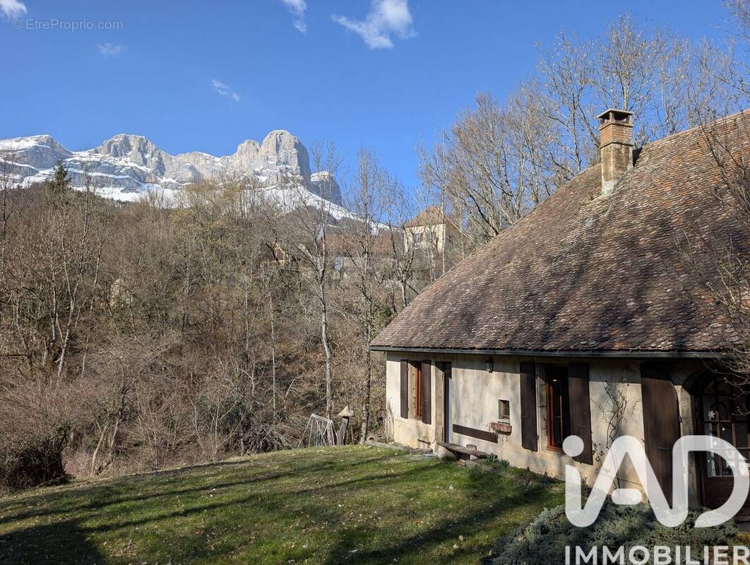 Photo 1 - Maison à CHATEAU-BERNARD