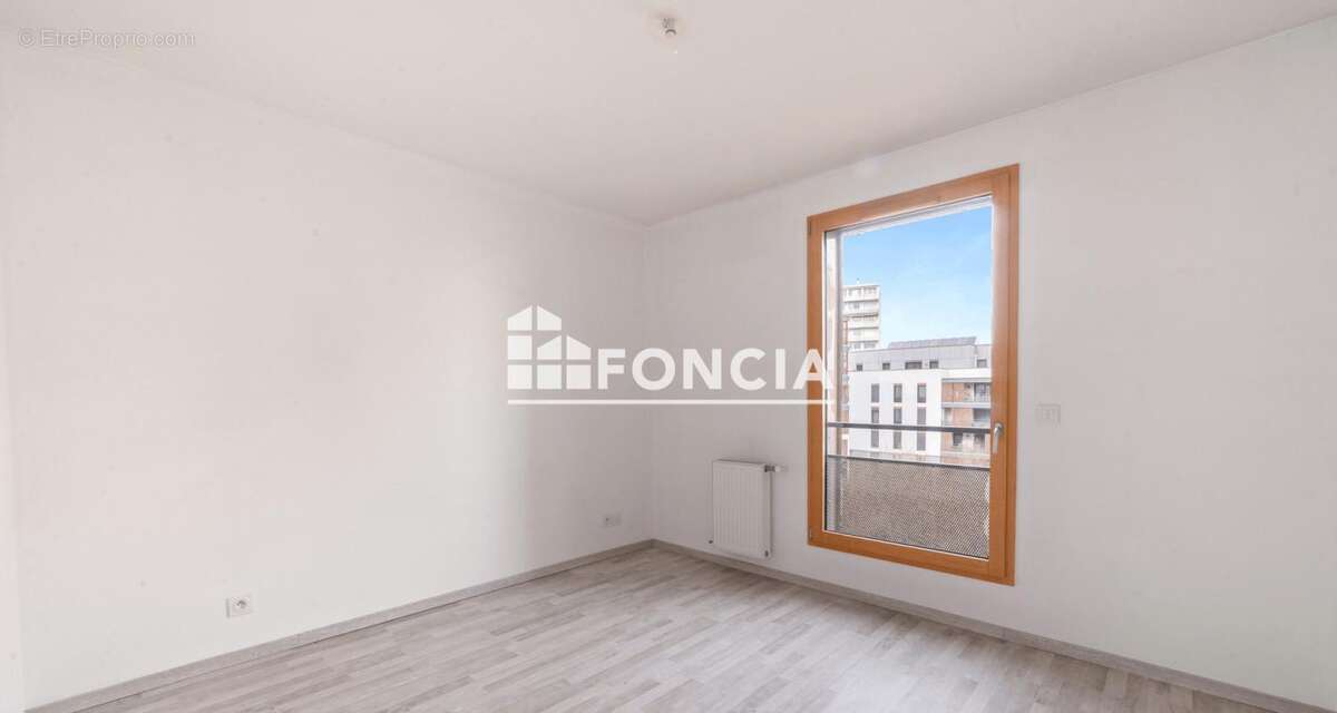 Appartement à LYON-8E