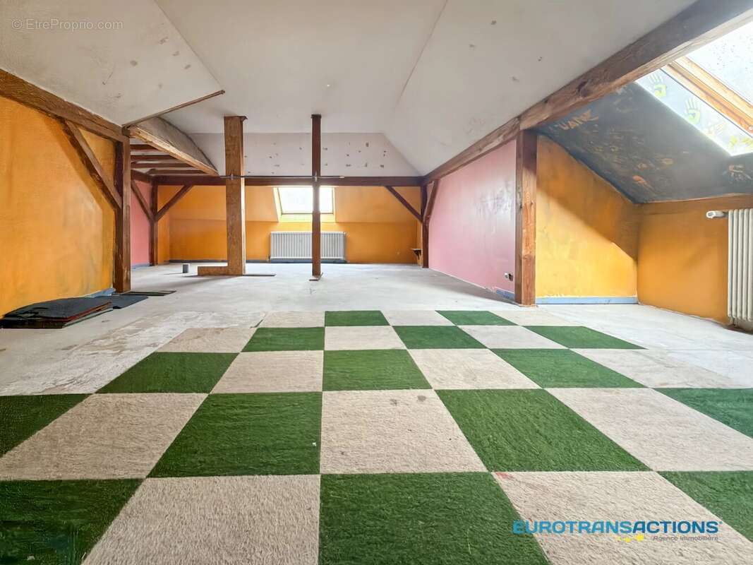 Villa de Plain-pied de 176m² sur 9,80 ares - photo 12
