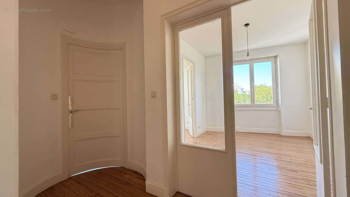 Appartement T4 lumineux centre-ville Clermont-Ferrand - photo 22