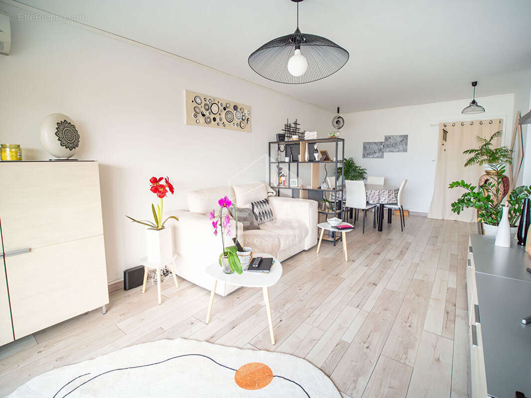 Appartement à LE CANNET