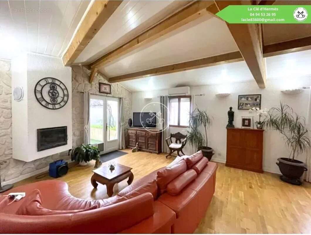 Maison à LES ADRETS-DE-L&#039;ESTEREL