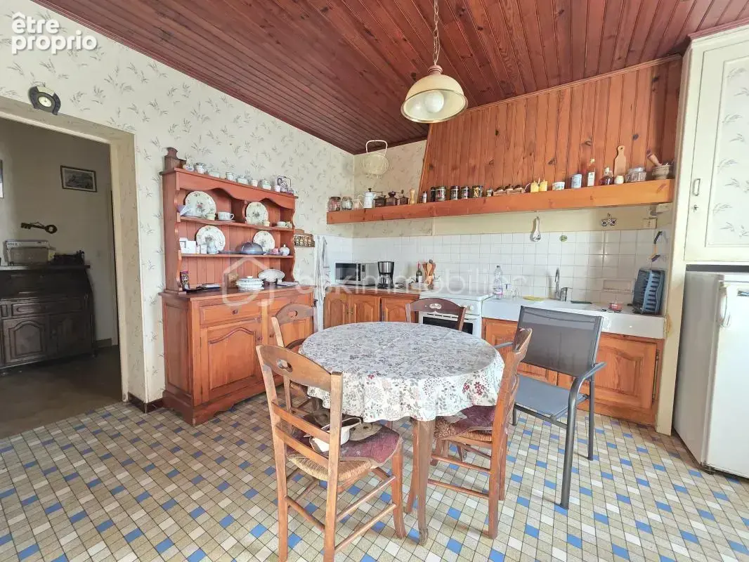 Roquefort-maison en pierre a renover 110 m² - jardin- commodites a pied - photo 6