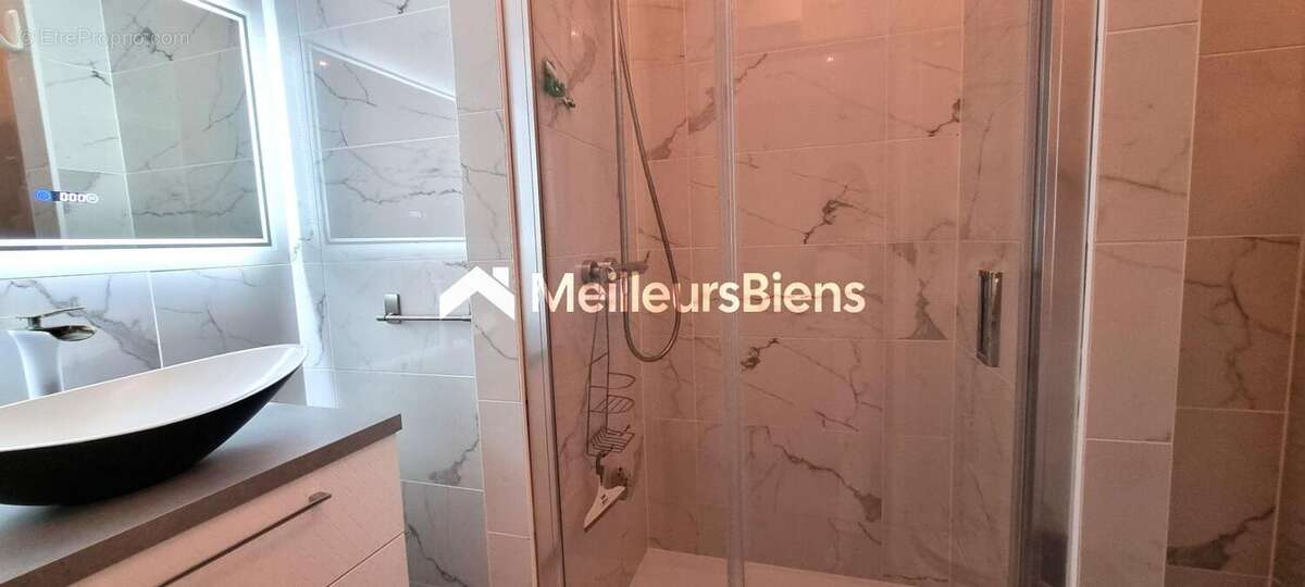 Appartement à VILLE-LA-GRAND