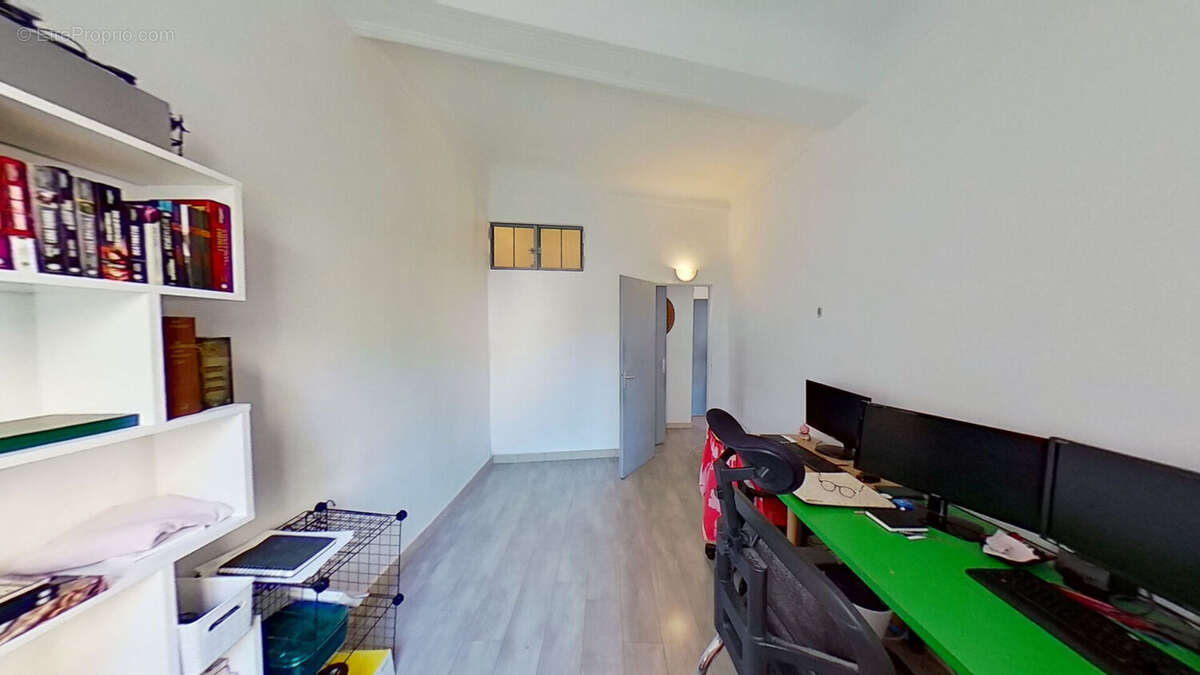 Appartement à MARSEILLE-2E
