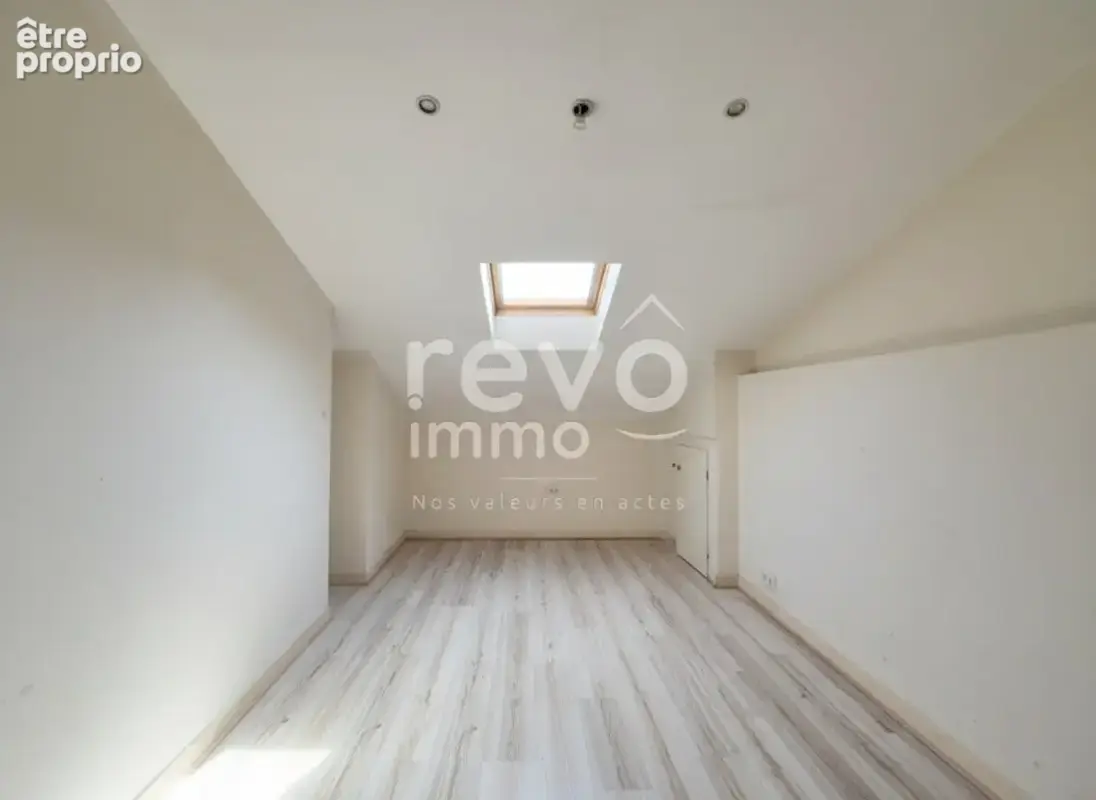Corps de ferme - dependances - 234 m² - photo 16