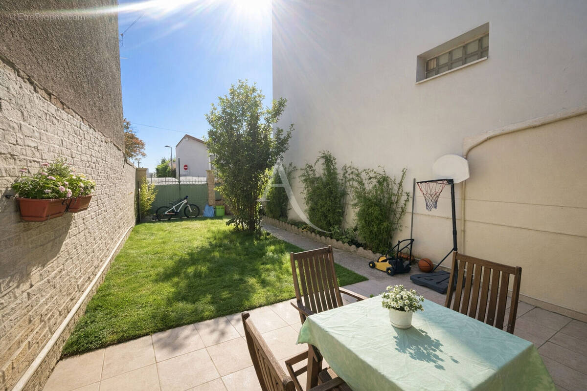 Maison à FONTENAY-SOUS-BOIS