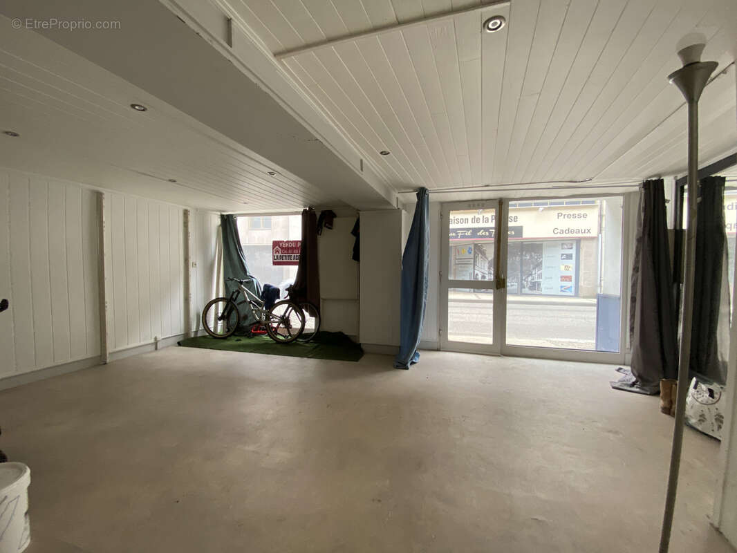 Commerce à SAINT-LAURENT-DU-PONT