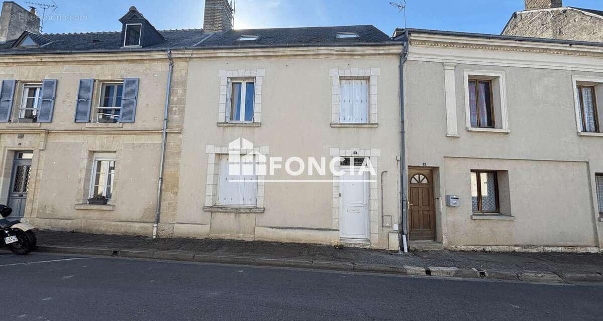 Maison à DAME-MARIE-LES-BOIS