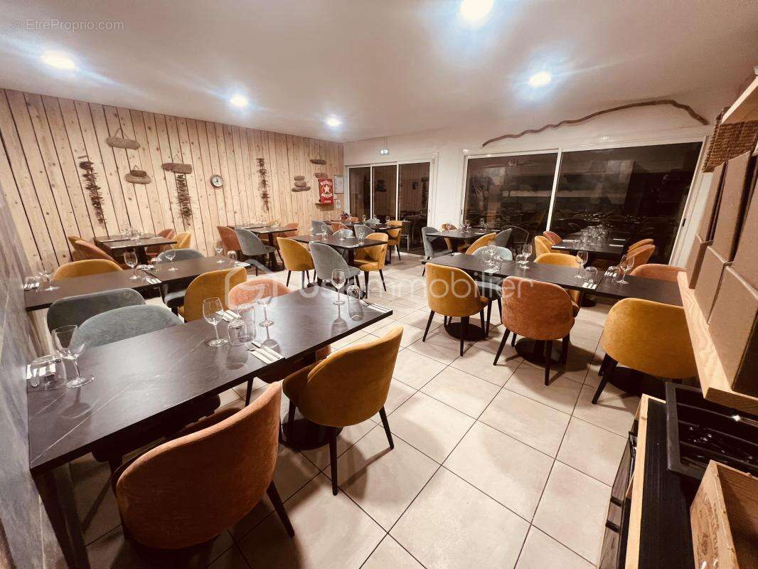 EXCLUSIVITÉ : Fonds de commerce multi-activités au cœur d’un camping  3 * (La Crau - 83) - photo 3