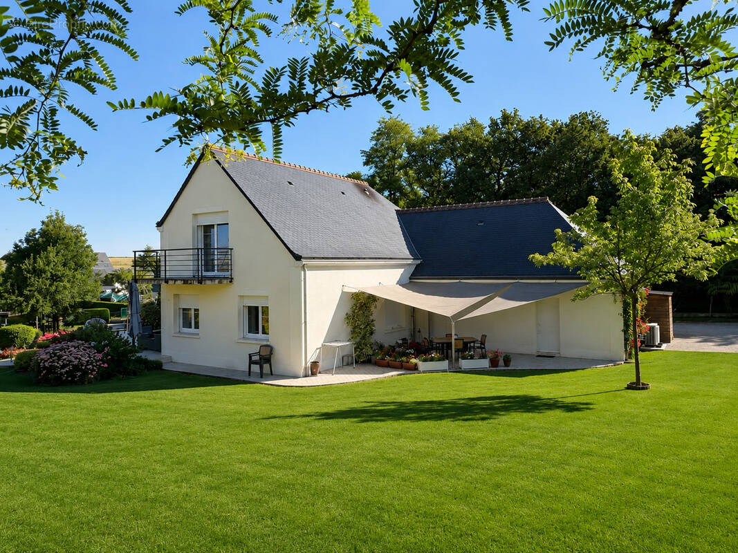 Maison à NAZELLES-NEGRON