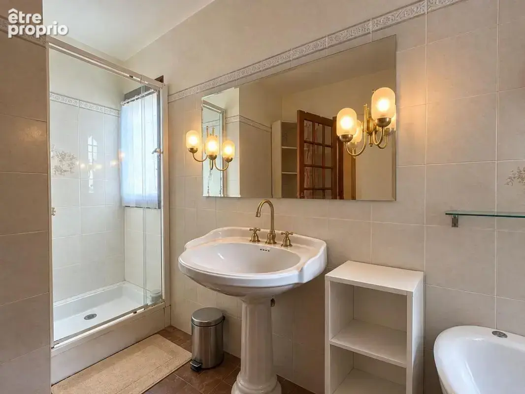 Maison T6 - secteur du Barry - photo 9