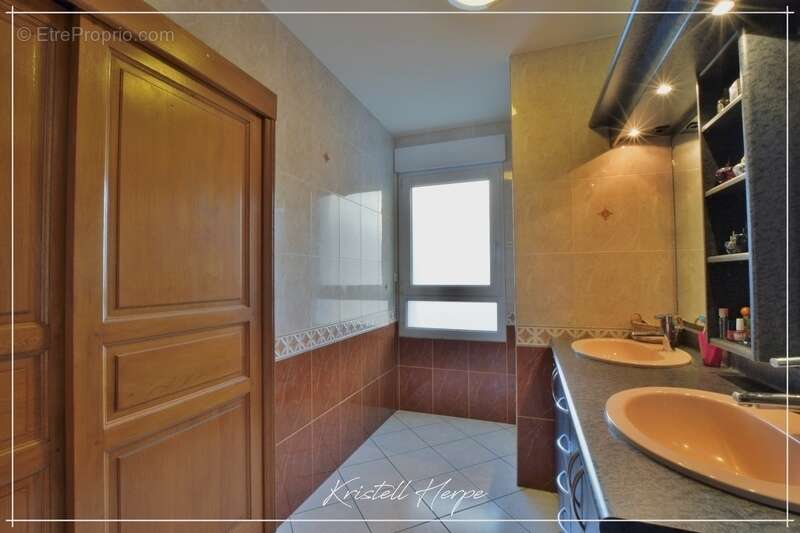 Maison à CARHAIX-PLOUGUER