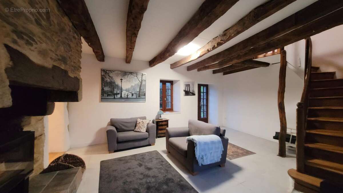 Maison à PLOUNEVEZ-QUINTIN