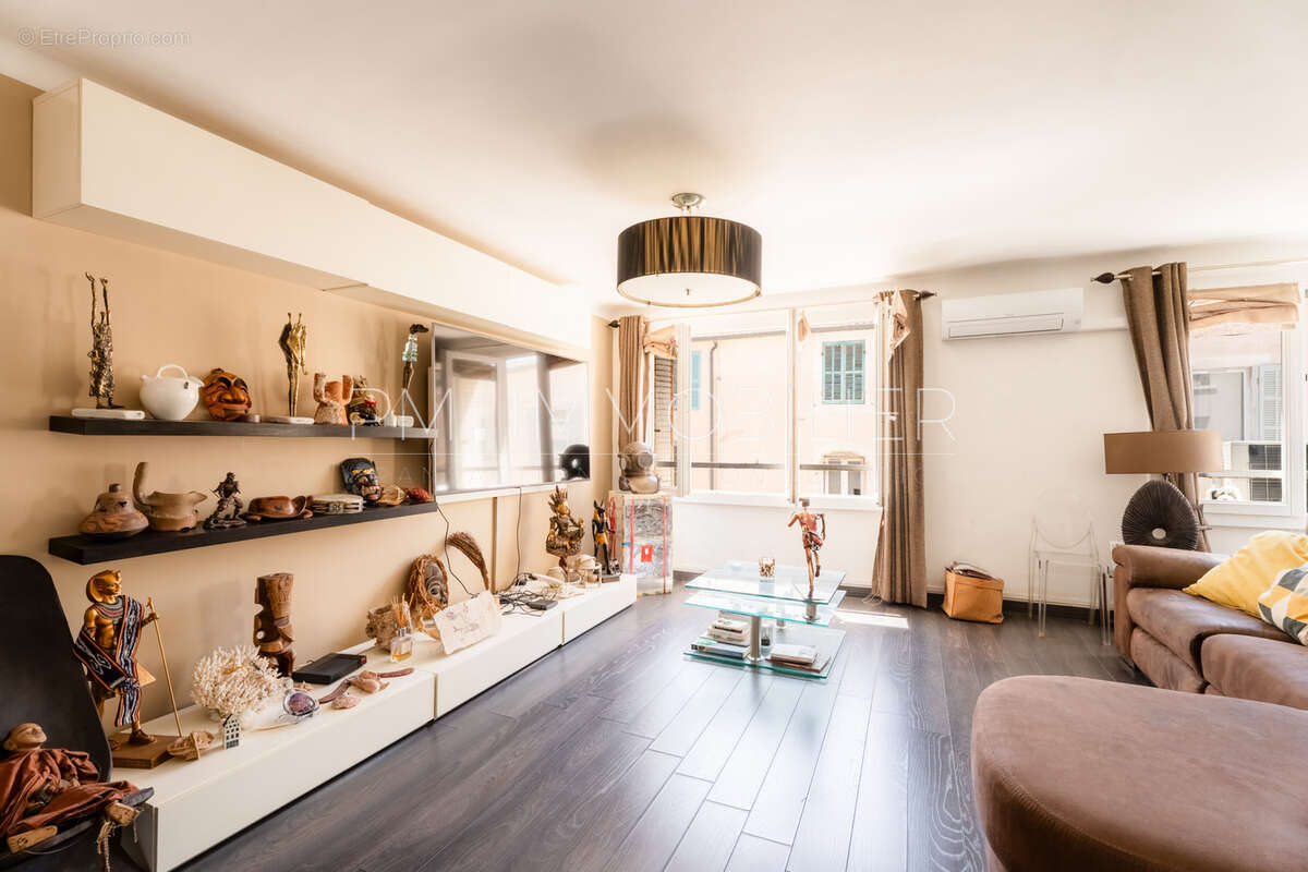 Appartement à MARSEILLE-7E