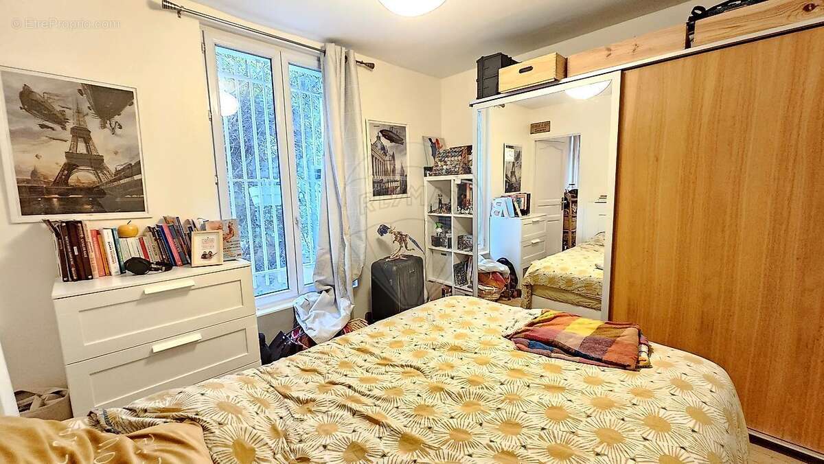 Appartement à PARIS-14E