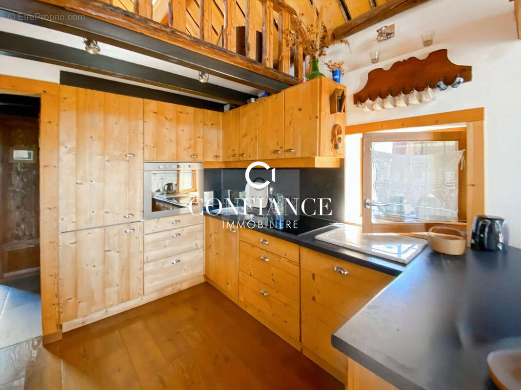 Maison 110 m² à Saint-Etienne-De-Tinee  - photo 4